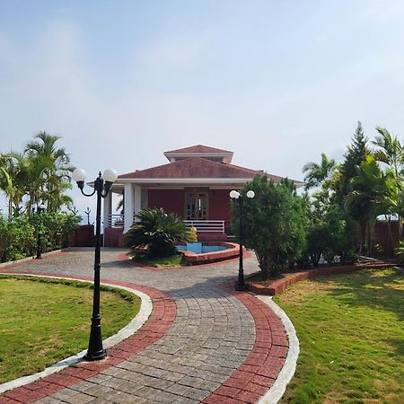 Paras Holiday Home 萨塔拉 外观 照片