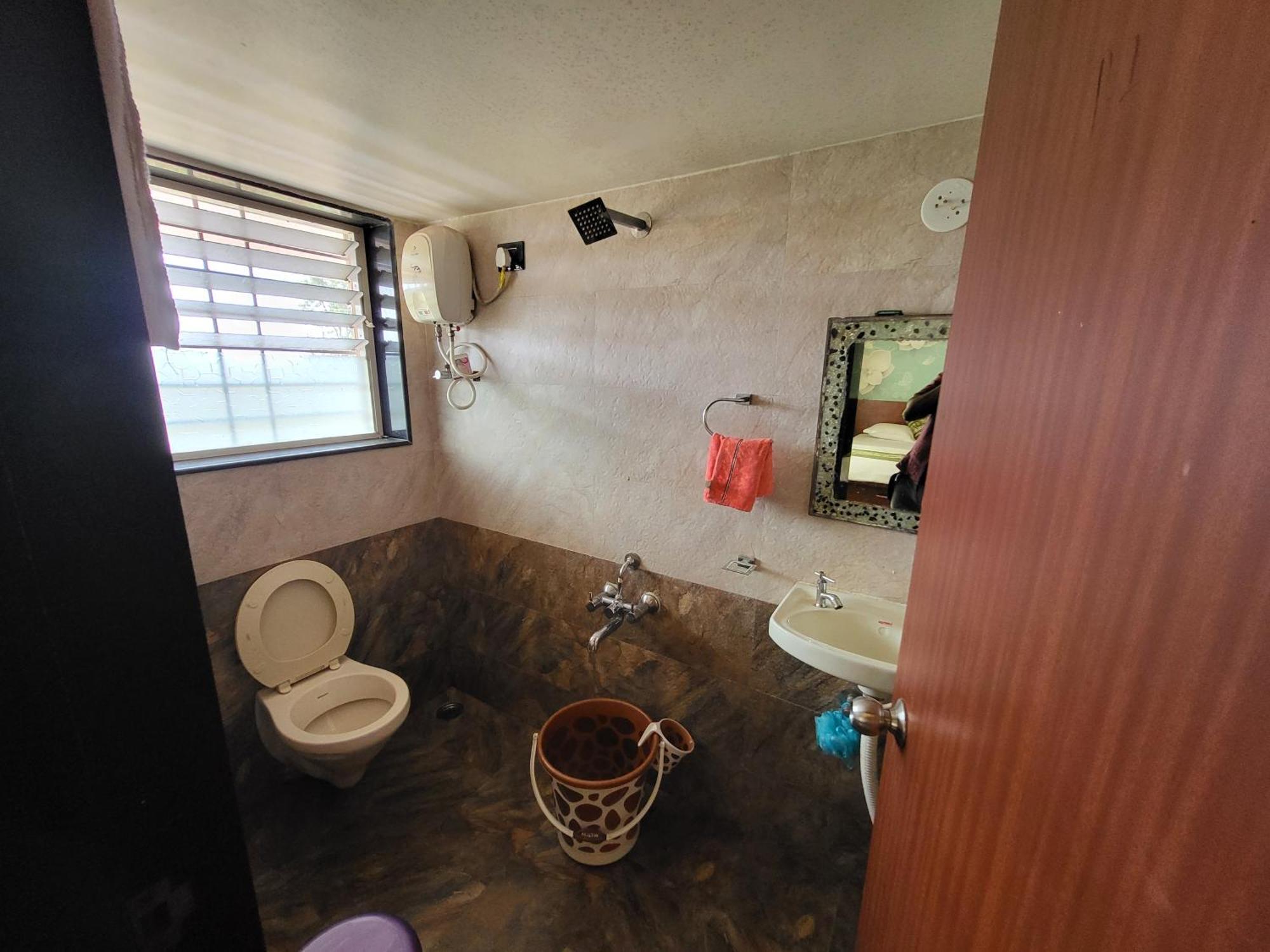 Paras Holiday Home 萨塔拉 外观 照片